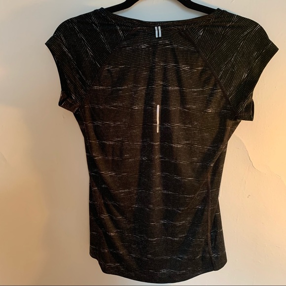 Nike Athletic t-shirt - Picture 4 of 5